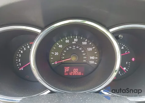 2012 Kia Sorento Lx z USA, uszkodzony, nr VIN 5XYKT3A15CG286810